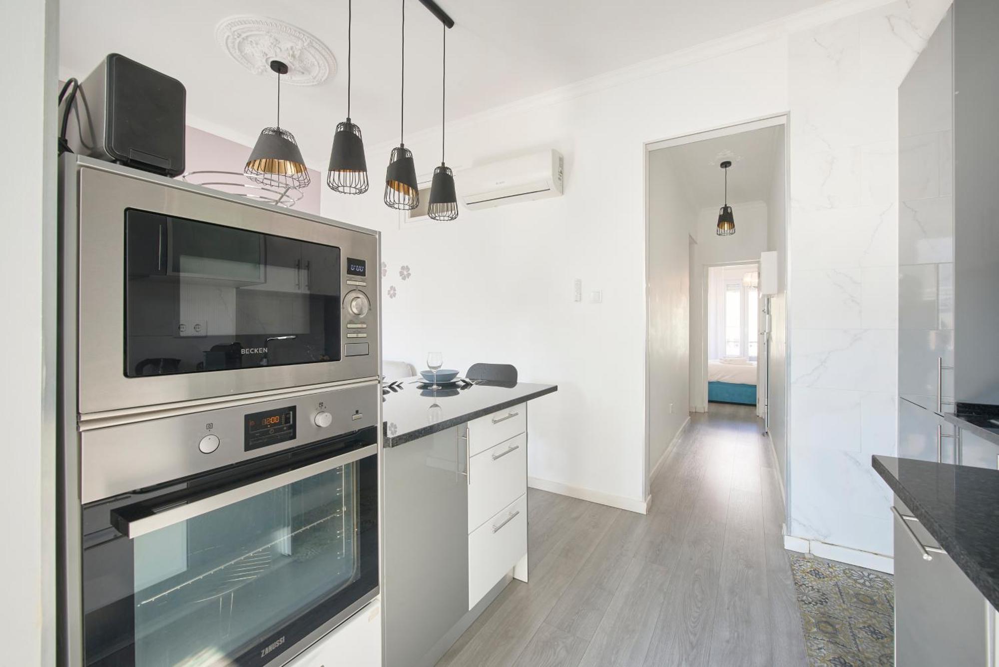 Elegant 3-bedroom With Tejo River View In Alameda * Lissabon