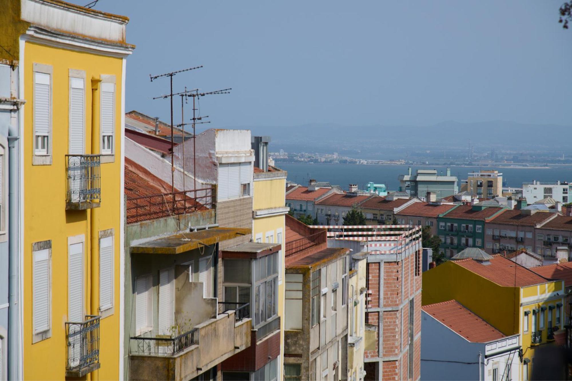Apartment Elegant 3-bedroom With Tejo River View In Alameda