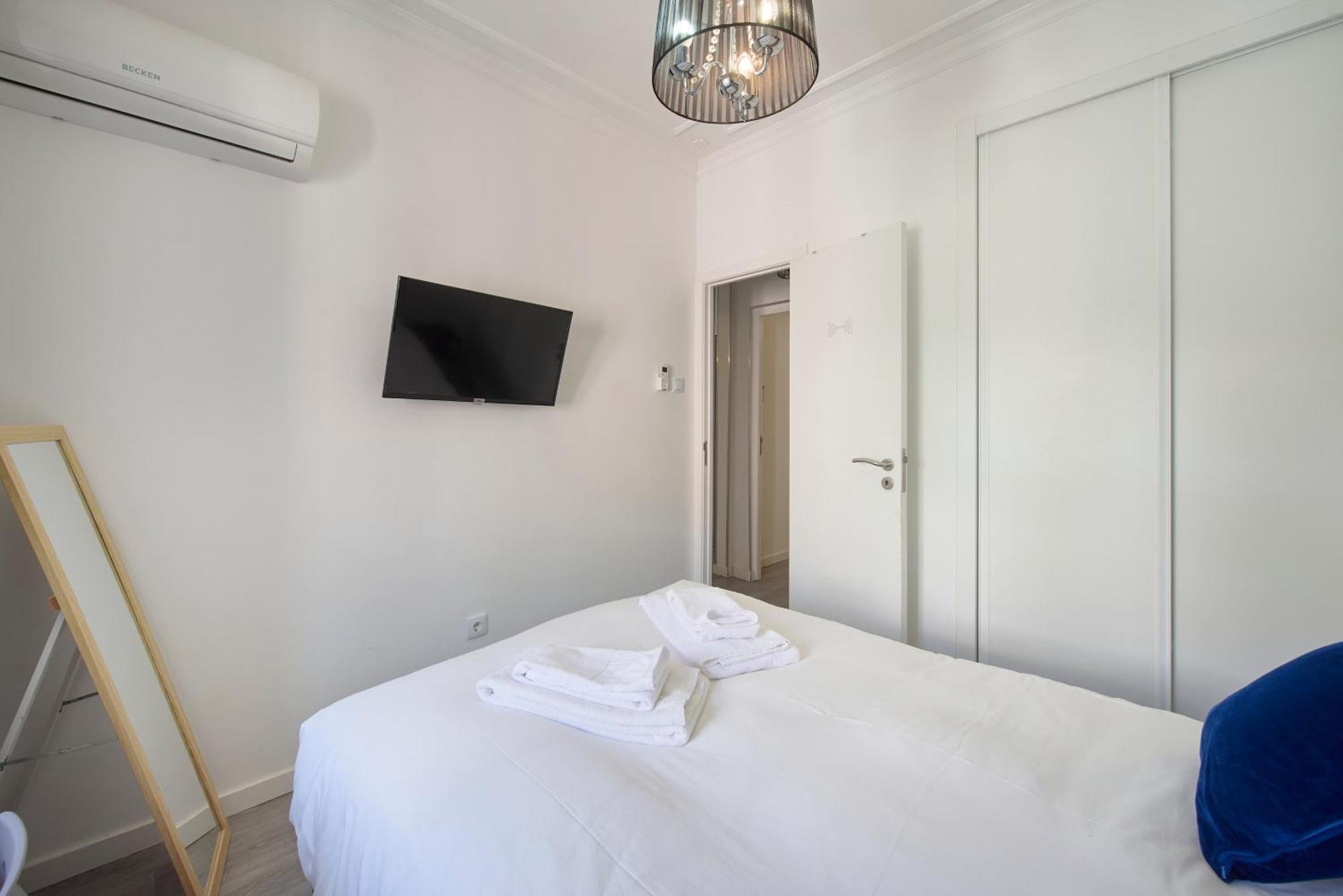 Apartment Elegant 3-bedroom With Tejo River View In Alameda Lissabon