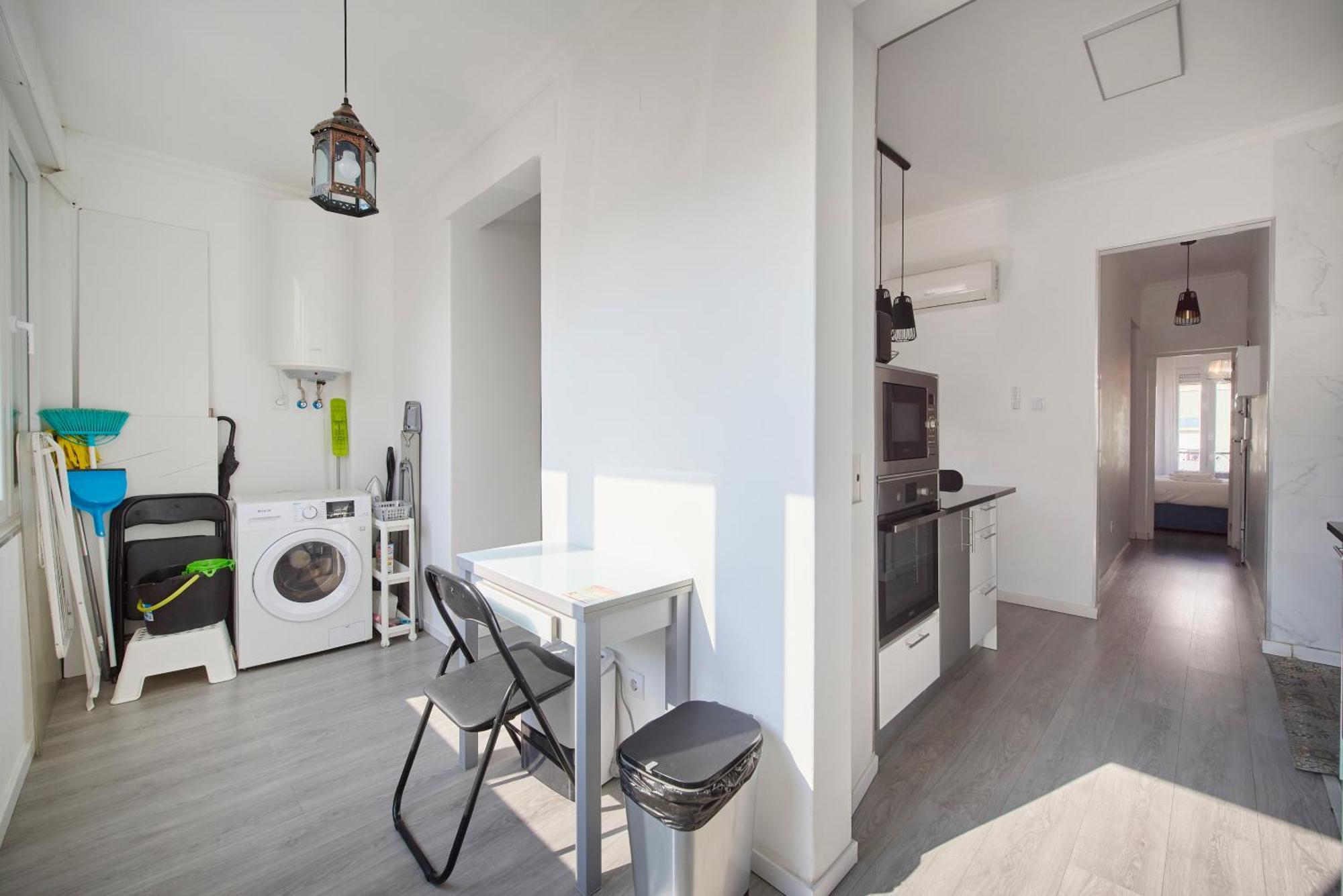Elegant 3-bedroom With Tejo River View In Alameda Apartment