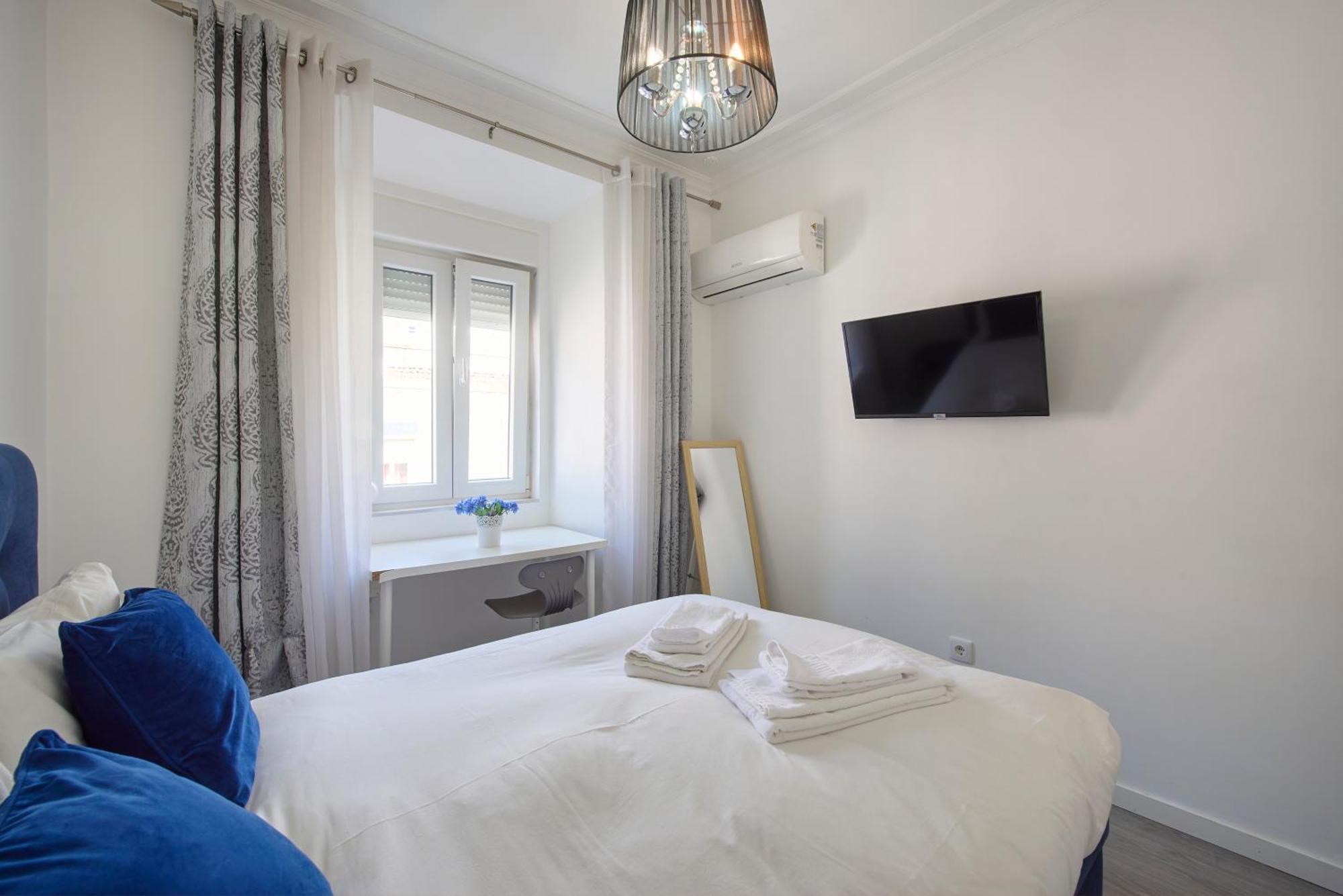 Elegant 3-bedroom With Tejo River View In Alameda Apartment *
