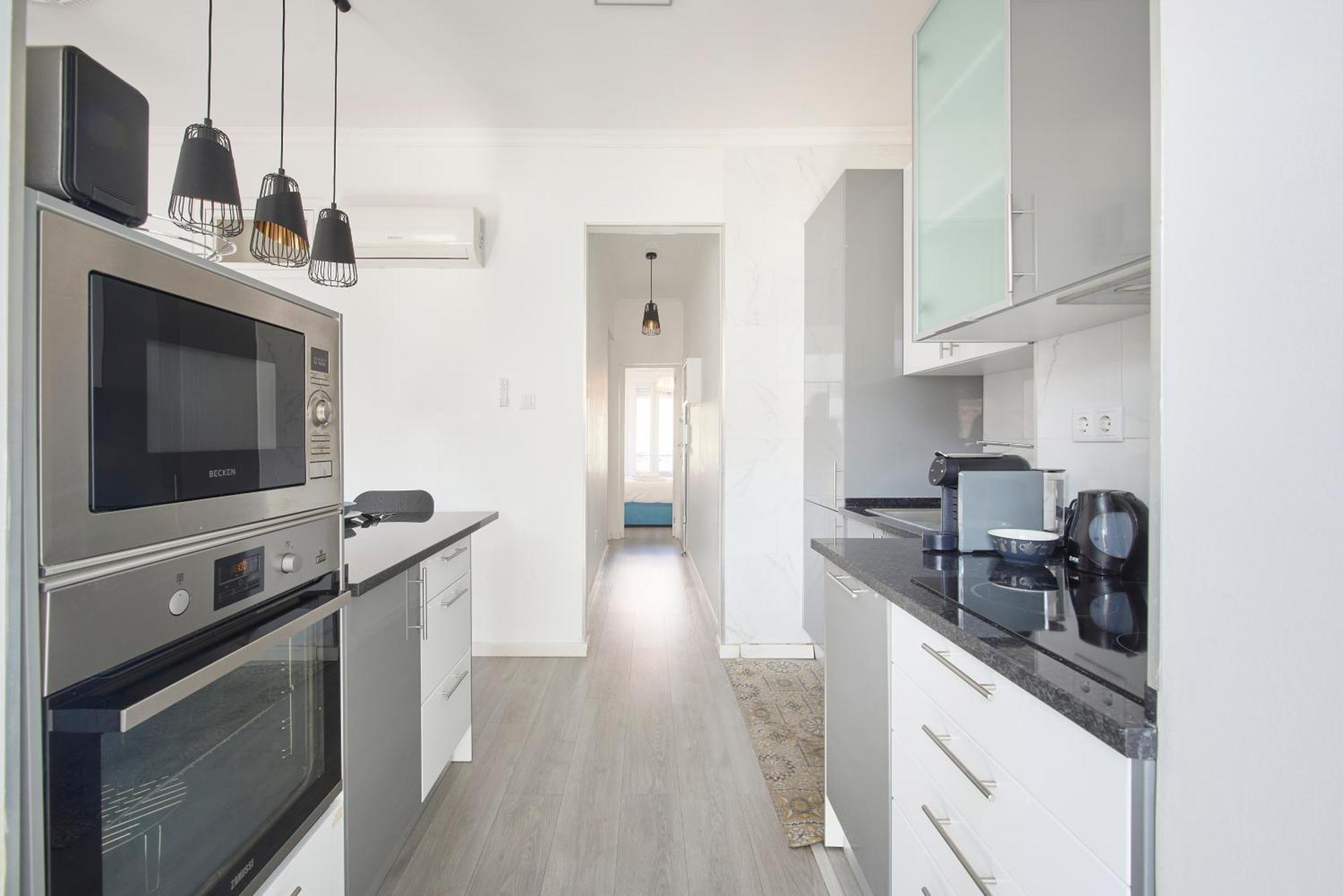 Apartment Elegant 3-bedroom With Tejo River View In Alameda