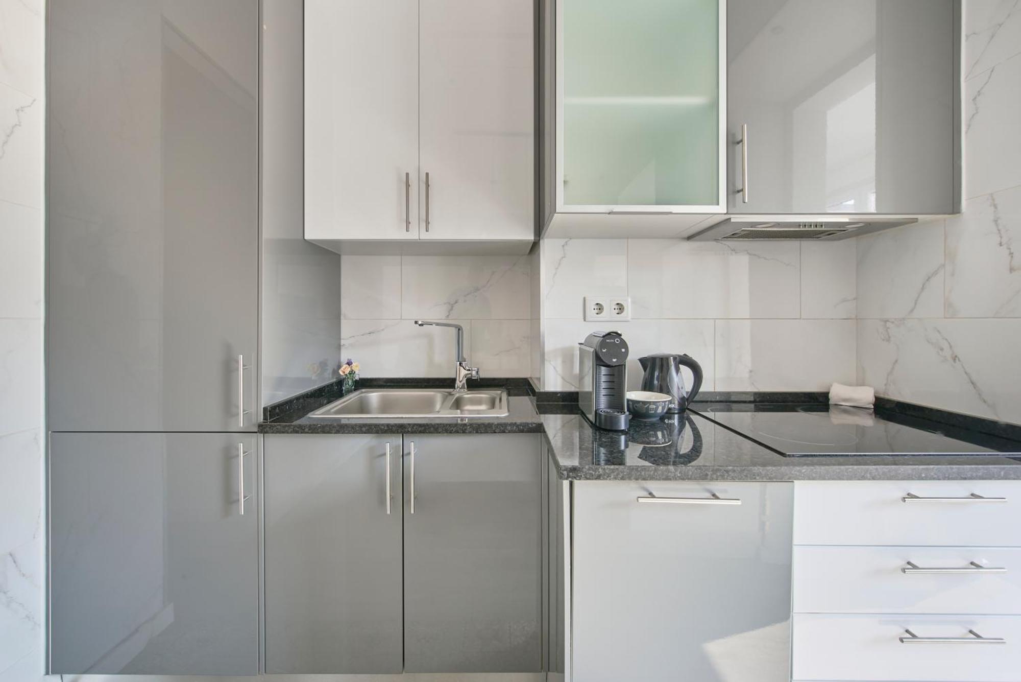Elegant 3-bedroom With Tejo River View In Alameda * Lissabon